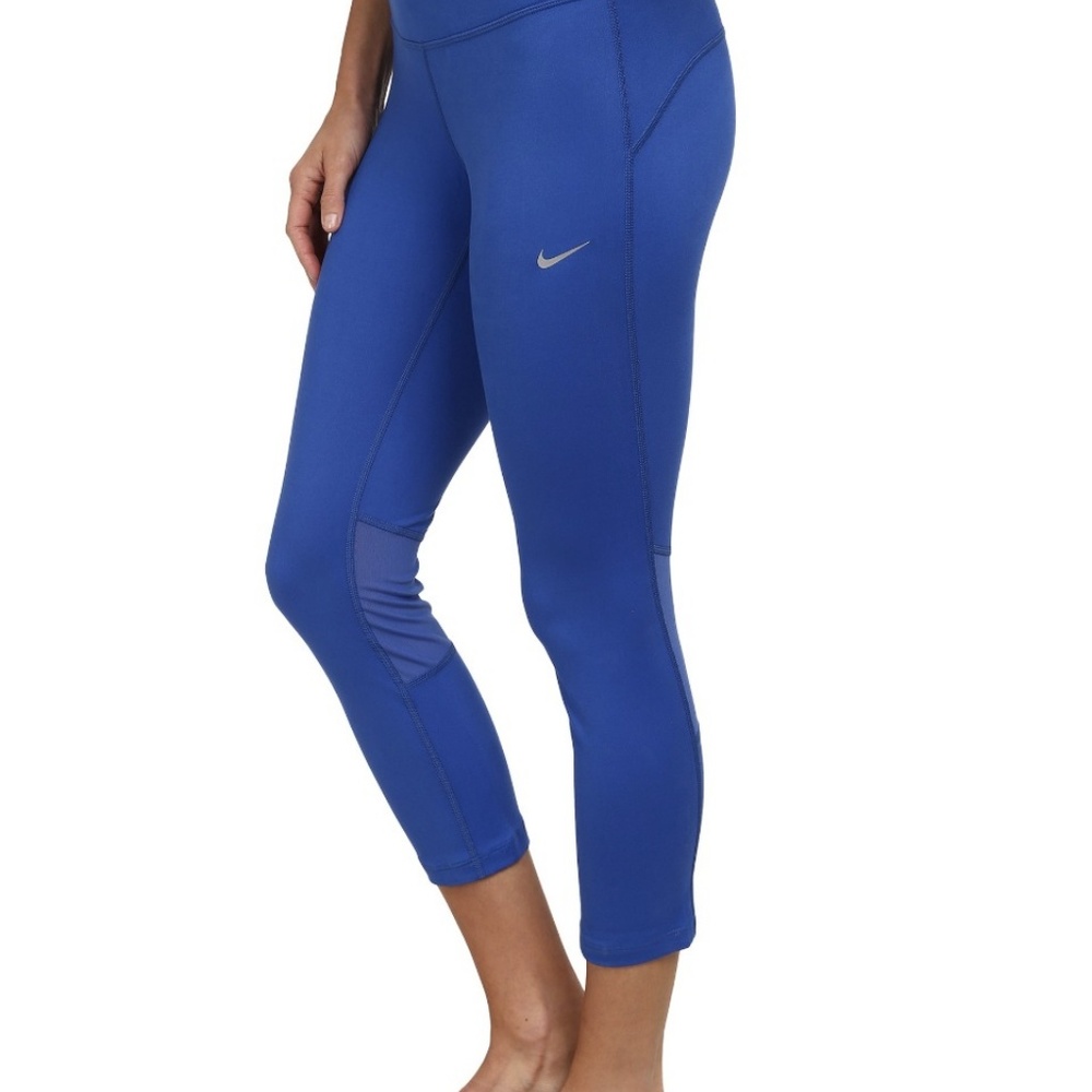 Nike Women's Blue Dri-fit Crop Leggings - M